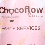 An interactive way to entertain your guests and provide them with a photo souvenir to remember your great party!
